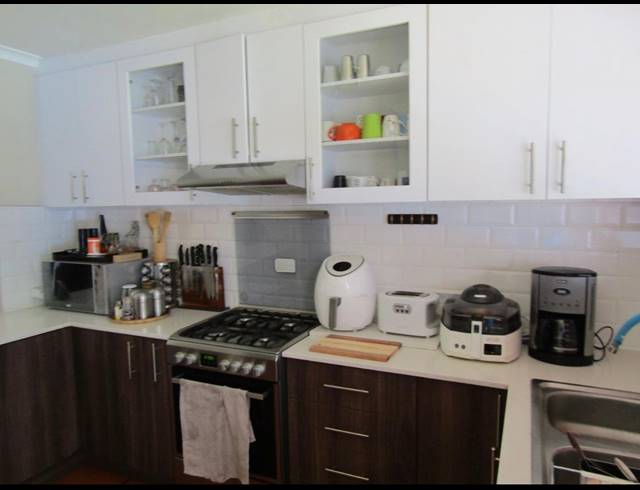 3 BEDROOM HOUSE FOR SALE IN BLOUBERG RISE